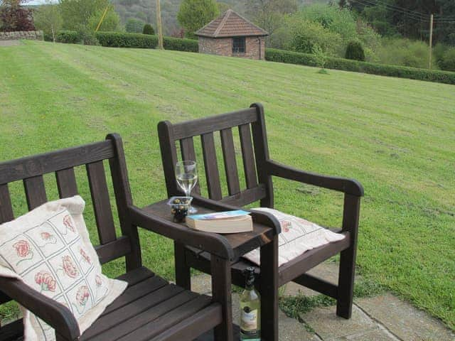 Sitting-out-area | Wren Cottage, Weldon Bridge near Rothbury