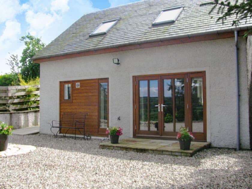 Tawny Cottage In Wester Essendy Near Blairgowrie Perthshire