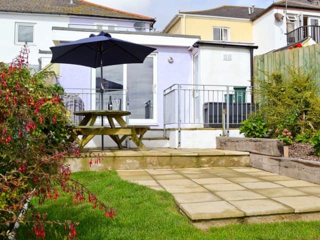 Sitting-out-area | Buckingham Cottage, Ventnor