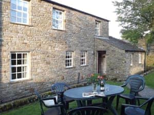 Sitting-out-area | Springwood, Worton near Askrigg