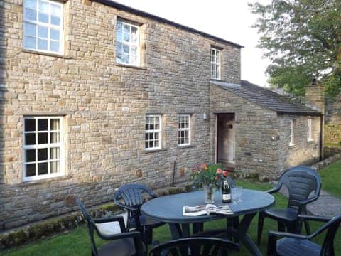 Sitting-out-area | Springwood, Worton near Askrigg