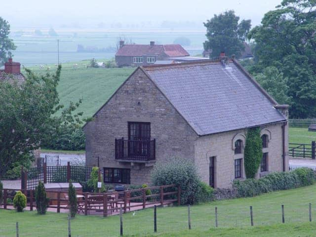 Sands Farm Cottages - Chapel Lodge, Wilton near Pickering