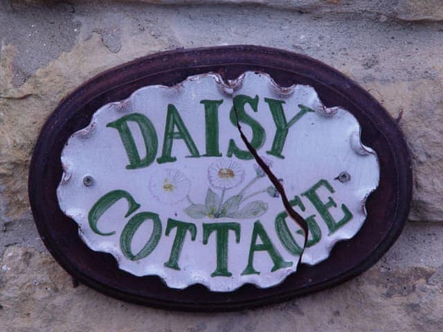 Sands Farm Cottages - Daisy Cottage, Wilton near Pickering