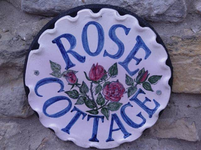 Sands Farm Cottages - Rose Cottage, Wilton near Pickering