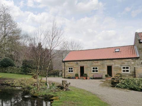 Attractive holiday home | Crossbill Cottage, Chopgate near Stokesley