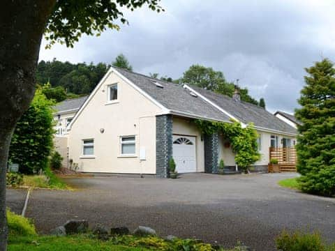 Oakvale - Oak Leaf, Braithwaite