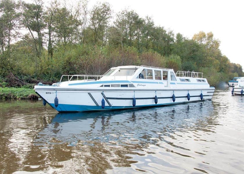Challenger Boat Hire
