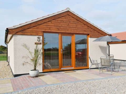 Exterior | Ashington Holiday Cottage - Oak Cottage, Skegness