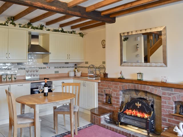 Open plan living space | Farmhouse Cottage - Colley Mill Farm, North Rode