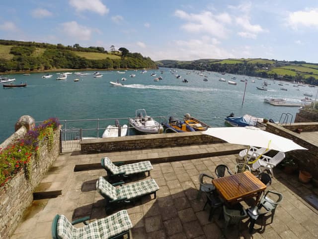 Patio | Island Quay 10, Salcombe
