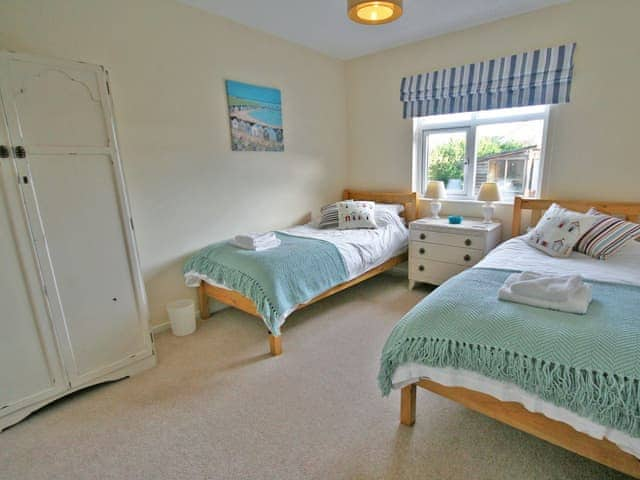 Twin bedroom | Ziggy&rsquo;s Retreat, Seahouses