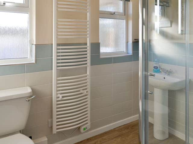 Spacious shower room with heated towel rail | Ziggy&rsquo;s Retreat, Seahouses