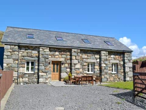 Exterior | Bwlchgwyn Equestrian Holidays - Hen Ysgubor, Arthog, nr. Fairbourne