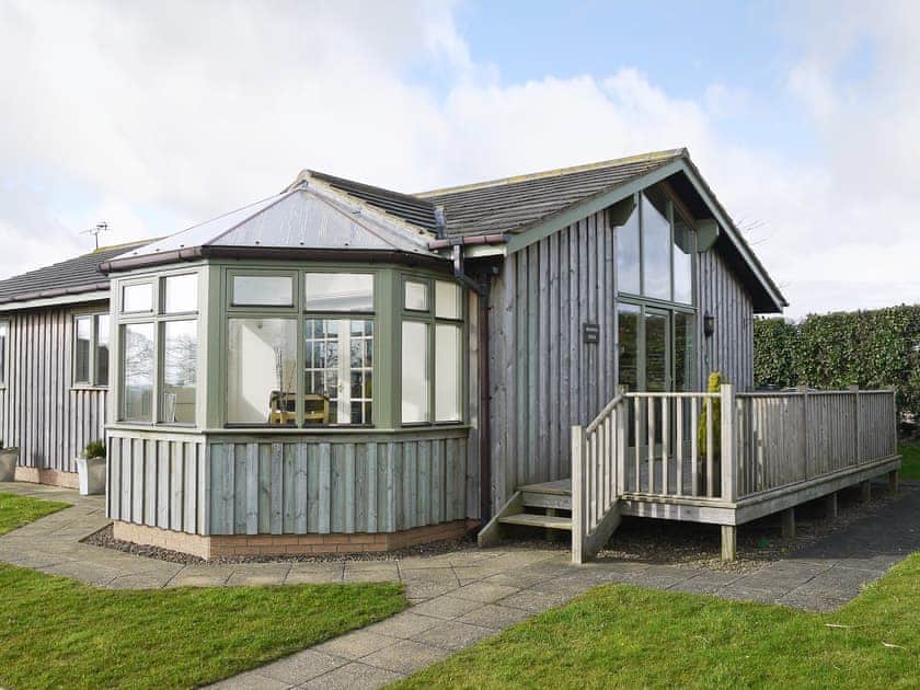 Mahonia Lodge