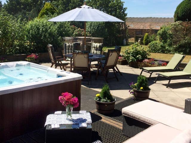 Impressive outdoor area | Carr House, Cayton, Scarborough