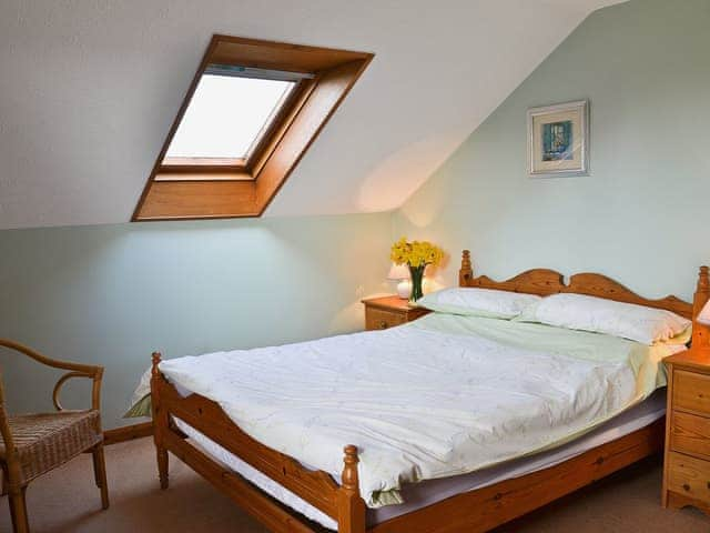 Double bedroom | Eaton Barn - Eaton Barn, Burmarsh, Romney Marsh