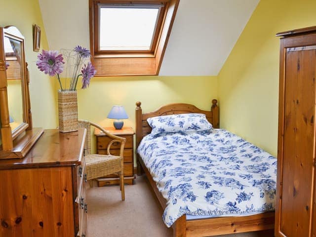 Single bedroom | Eaton Barn - Eaton Barn, Burmarsh, Romney Marsh