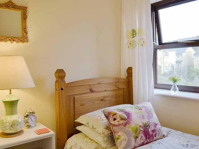 Cosy single bedroom | Park View Cottage, Glossop