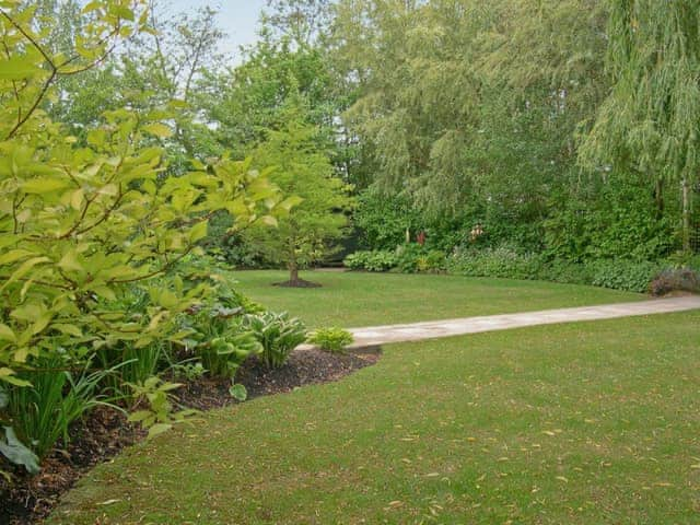 Garden and grounds | Leisure Hour, Hoveton, nr. Wroxham, Norwich