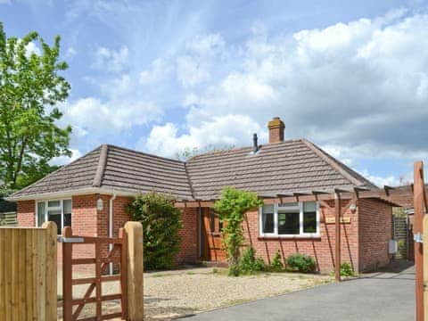 Exterior | Lawn Lodge, Brockenhurst, nr. Lyndhurst