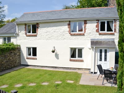 Exterior | Riverton Lakes and Holiday Cottages - The Lodge, Swimbridge, nr. Barnstaple