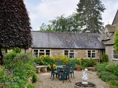 Exterior | Bakery Cottage, Cirencester