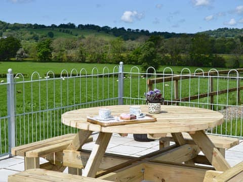 Sitting-out-area | Cob Cottage, Llanddewi Brefi