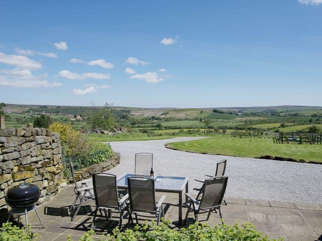 Sitting-out-area | Forest Lodge Farm - North Range, Castleton