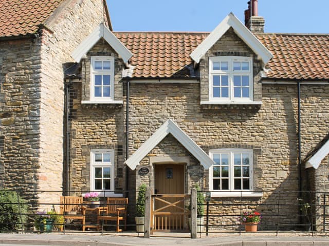 Superbly restored, former estate stone cottage | Pond View Cottage, Brantingham, near Beverley