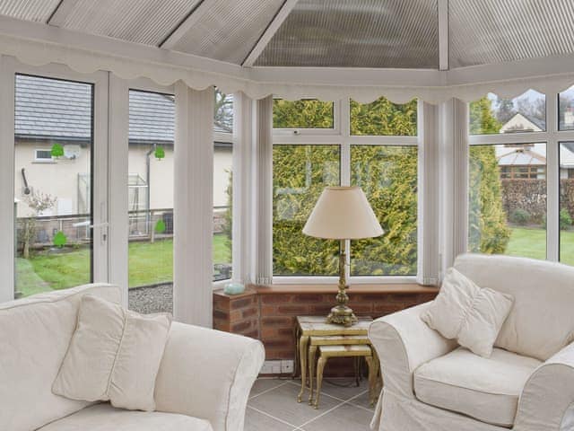 Light and airy conservatory | Polperro, Keswick