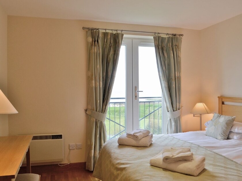 Links Apartment 29973