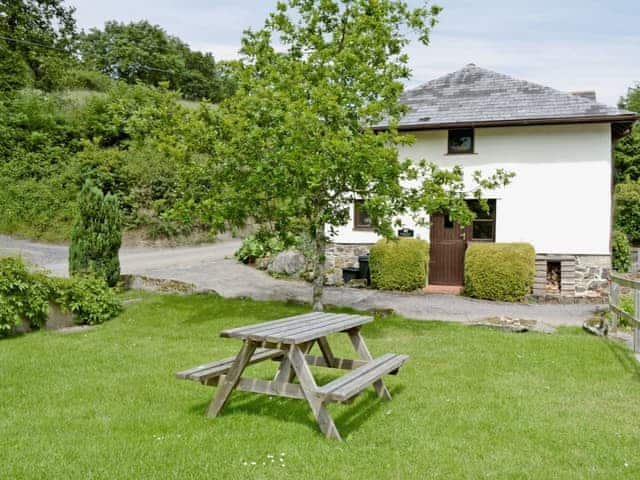 Exterior | Kingsford Farm Cottages - Honeysuckle Cottage, Longdown, nr. Exeter