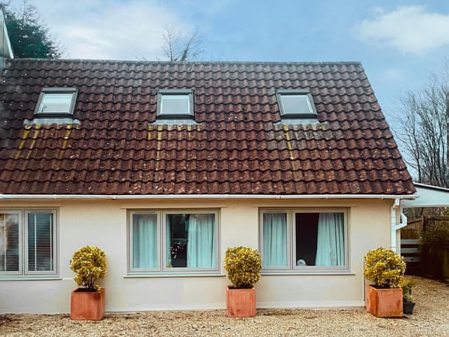 Exterior | A Twist of Lyme, Raymond’s Hill, nr. Lyme Regis