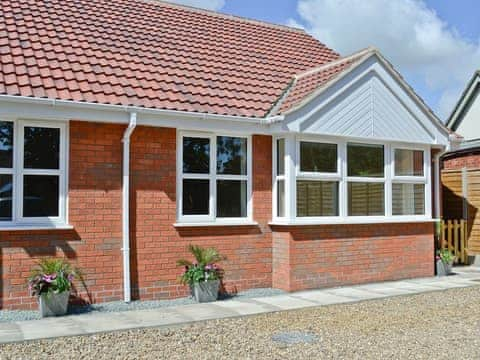 Exterior | Coastal Cottages - Drift Wood, Sutton-on-Sea, nr. Mablethorpe