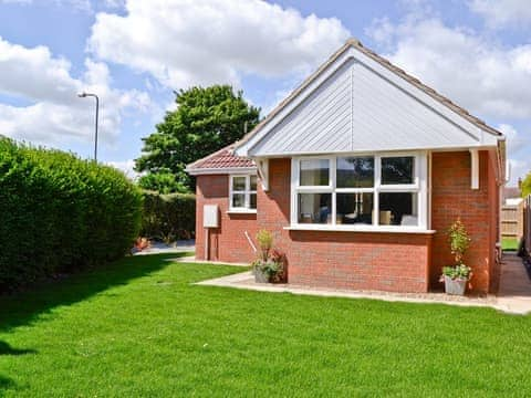 Exterior | Coastal Cottages - Crab Cottage, Sutton-on-Sea, nr. Mablethorpe