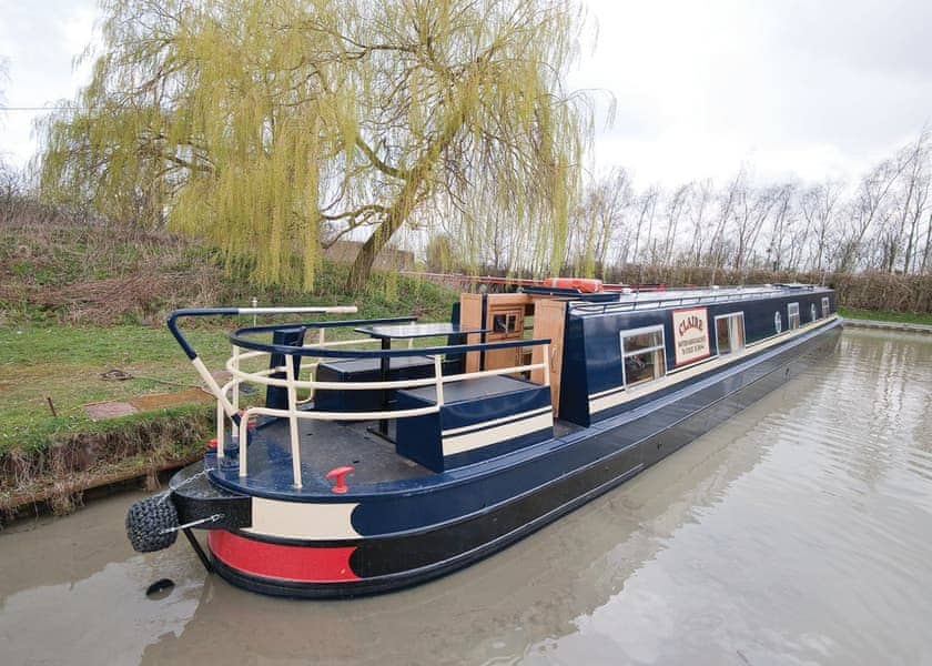 Regency 4 Claire Boat Hire