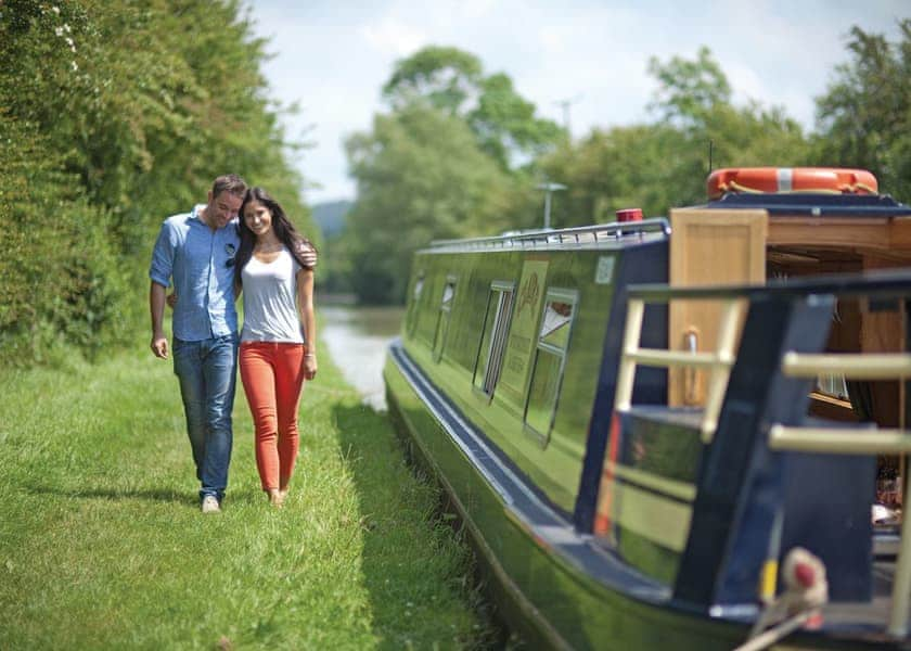 Regency 6 Constance Boat Hire