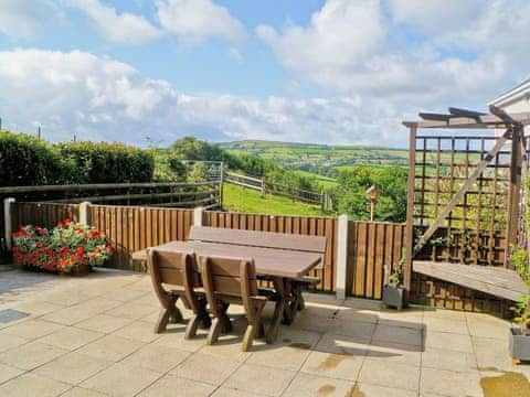 Sitting-out-area | Bwthyn Bwlch, Prion, nr. Denbigh