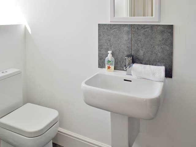 En-suite | Hillside, Port Isaac