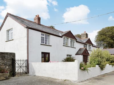 Exterior | Granny Bond’s Farmhouse, Buckland Brewer
