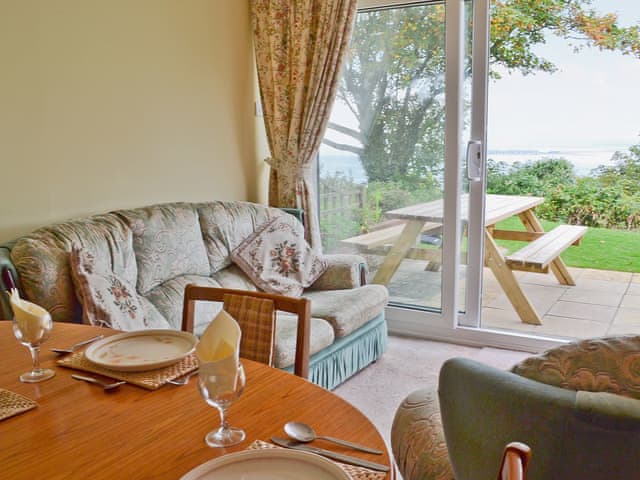 Living room/dining room | Solent View, Freshwater
