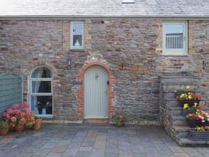 Exterior | Crwys Farm - The Granary, Three Crosses, Gower, Swansea