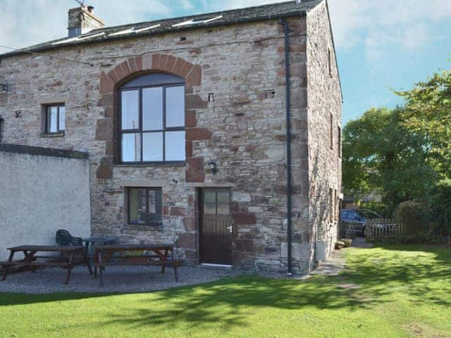 Sitting-out-area | Fenham Barn, Soulby, Kirkby Stephen