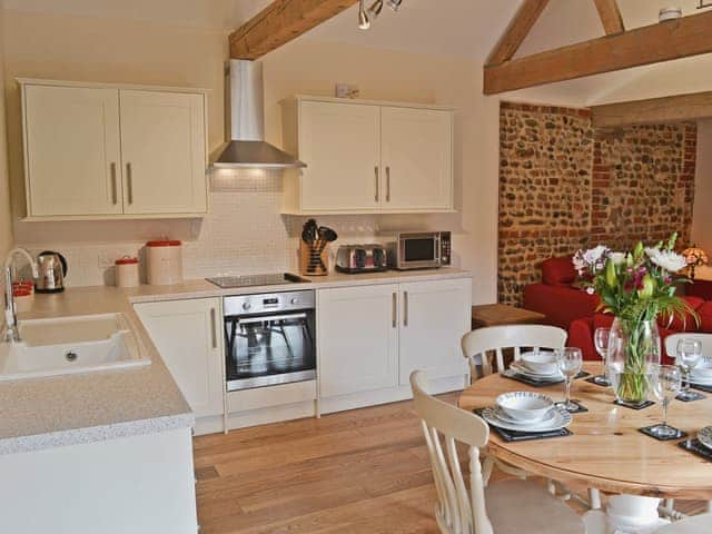 Kitchen/diner | Manor Farm Barns - Owl&rsquo;s Roost, Witton, nr. North Walsham