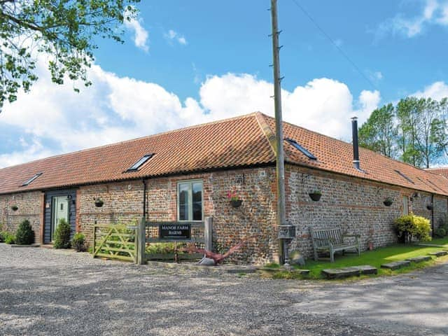 Complex exterior | Manor Farm Barns - Fox&rsquo;s Den, Witton, nr. North Walsham