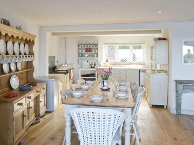 Open plan living/dining room/kitchen | Turnstone Cottage, 