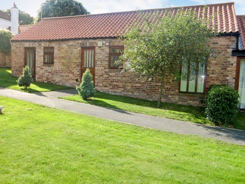 Exterior | Filey Holiday Cottages - Hutton Cottage, Muston, Filey
