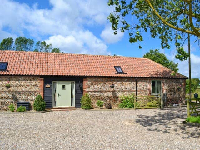 Exterior | Manor Farm Barns - Badger&rsquo;s Retreat, Witton, nr. North Walsham