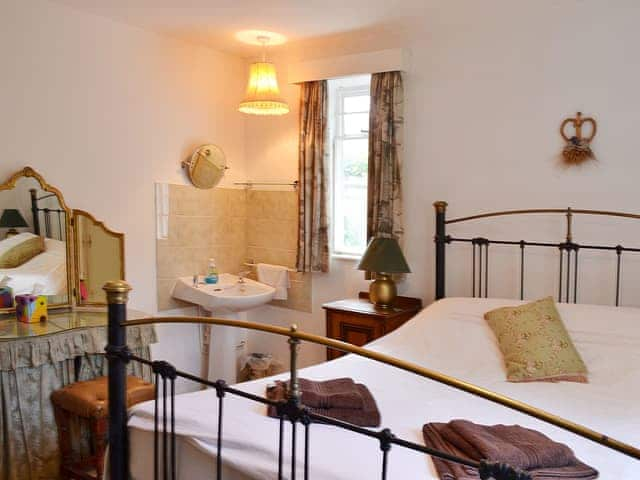 Double bedroom | Apple Tree Cottage, West Wittering