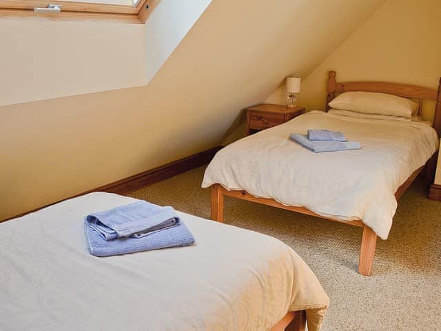 Twin bedroom | Rose Cottage, Beddingham, nr. Lewes